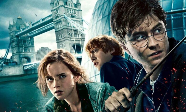 Harry Potter, Hermiona Grangerová a Ron Weasley v akční scéně z filmového světa Harryho Pottera